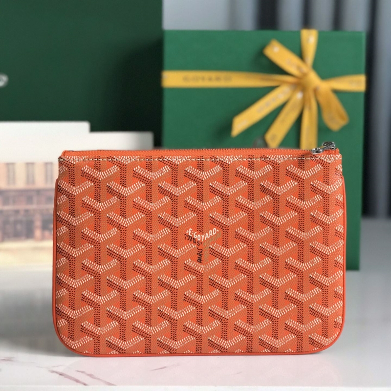 Go*ard clutch bags